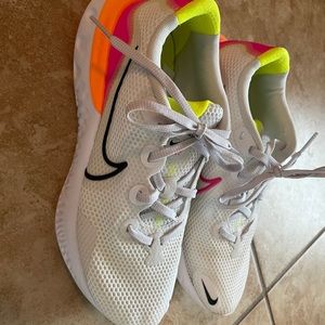 Nike renew size 8.5